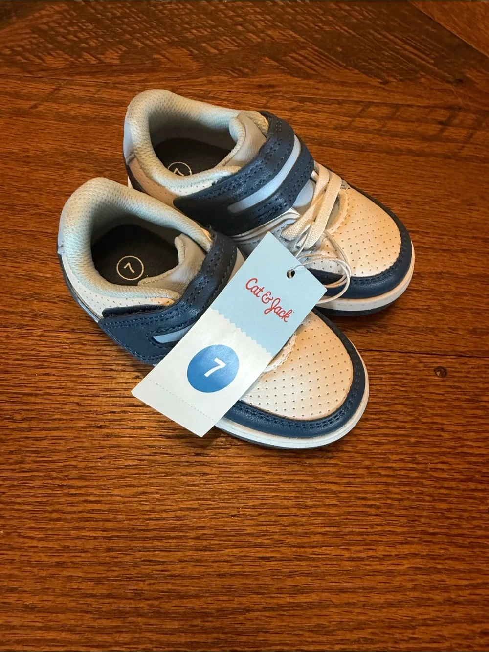 Cat & Jack White and Navy Toddler Velcro Sneakers Sz 7